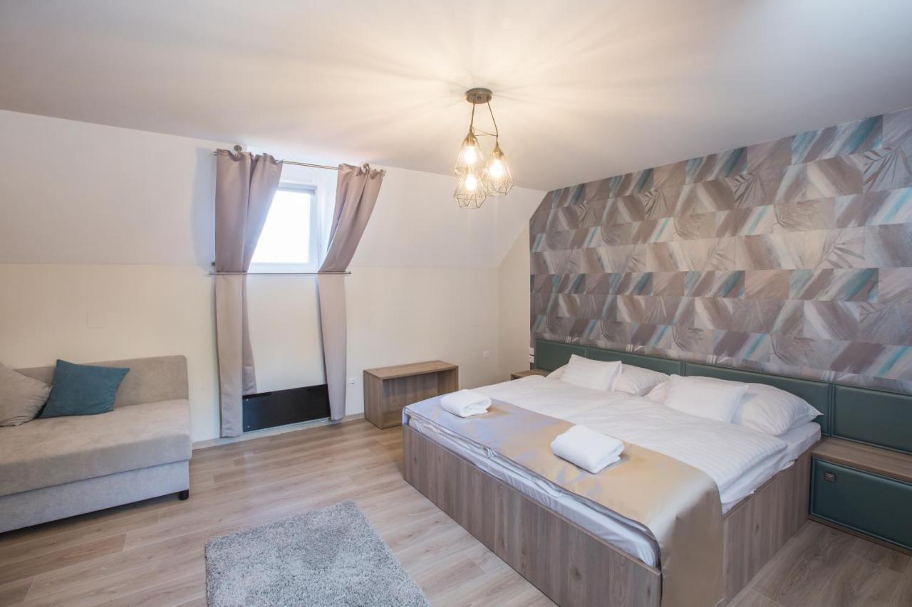 Fogado A Ket Toelgyfahoz Bed & Breakfast Sümeg Eksteriør bilde